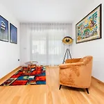 Pomigranai With Swimming Pool Villa