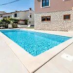 Pomigranai With Swimming Pool Villa *