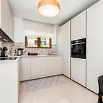 Pomigranai With Swimming Pool Villa