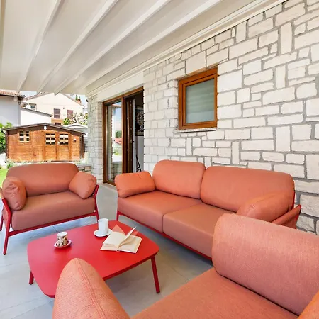 Pomigranai With Swimming Pool * Rovinj