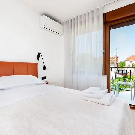 Villa Pomigranai With Swimming Pool
