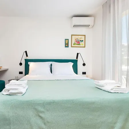 Pomigranai With Swimming Pool * Rovinj