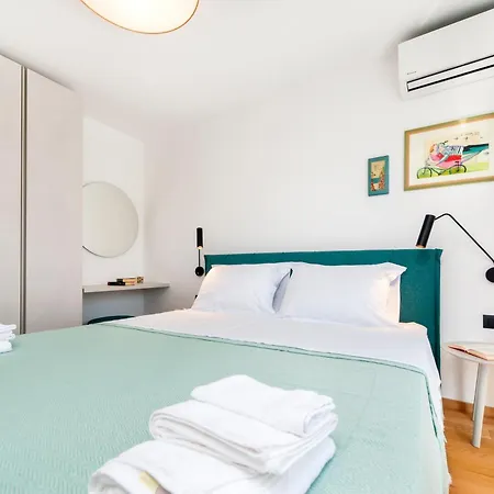 Villa Pomigranai With Swimming Pool Rovinj