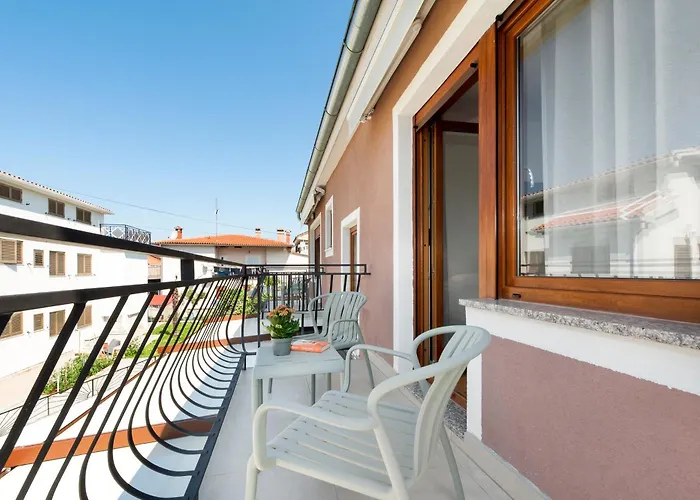 Villa Pomigranai With Swimming Pool